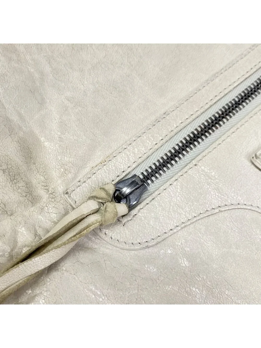Balenciaga Shoulder Bag the Besace Ivory Leather